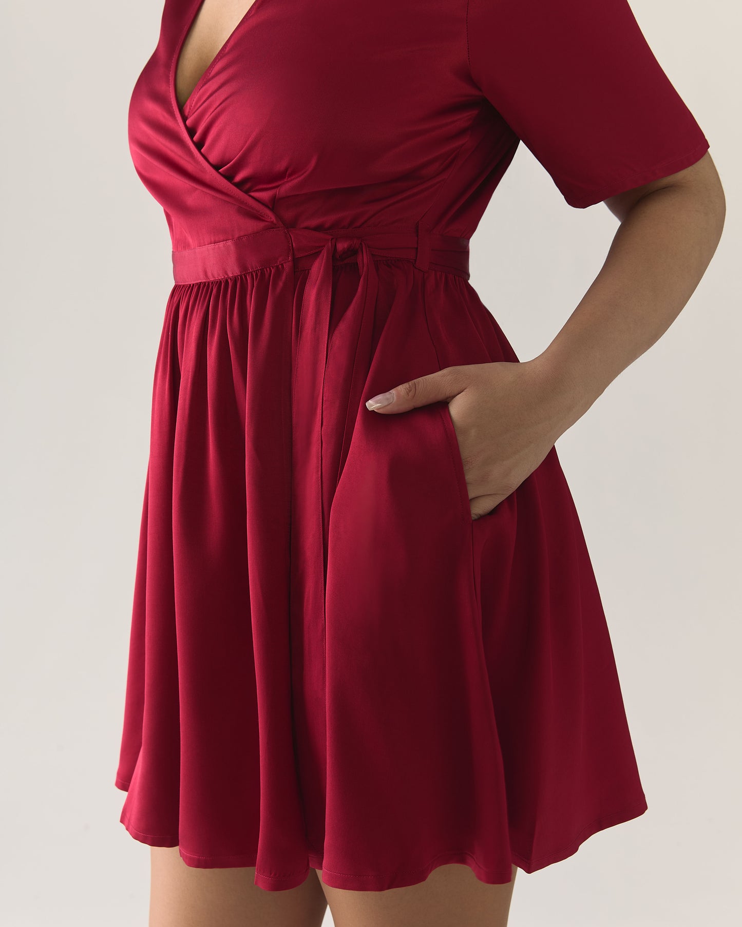 Robe portefeuille satinée - Rouge grenade