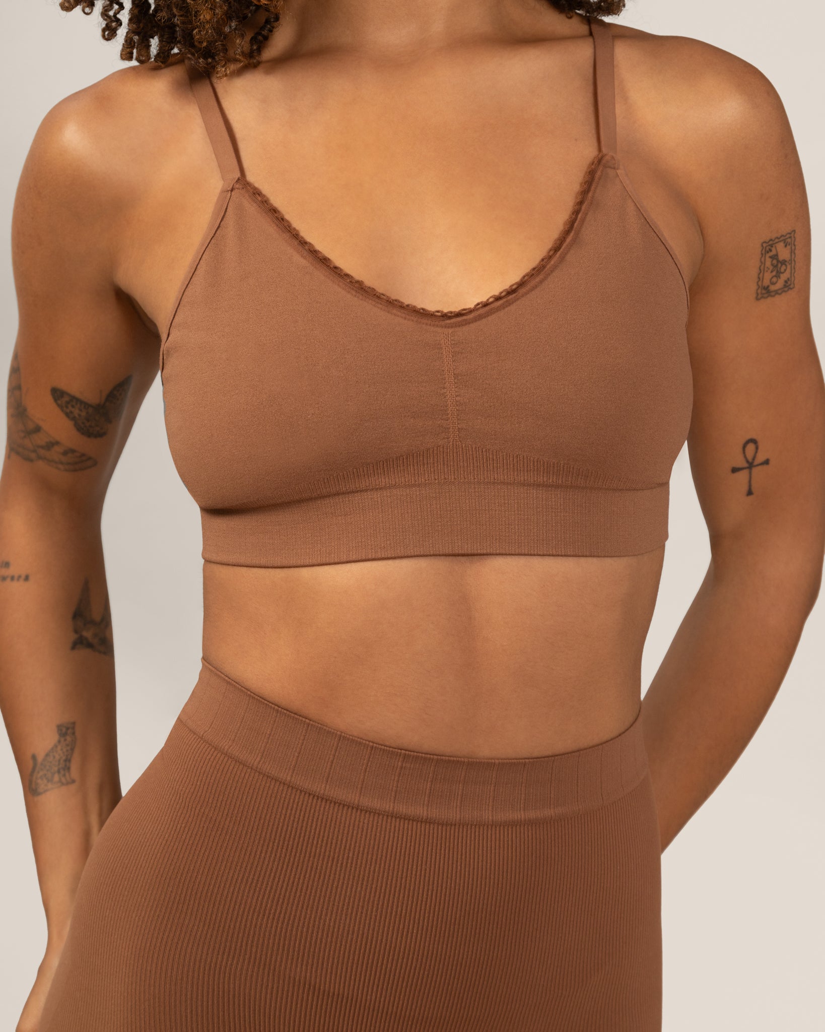 Short seconde peau sans coutures sculptant - Café