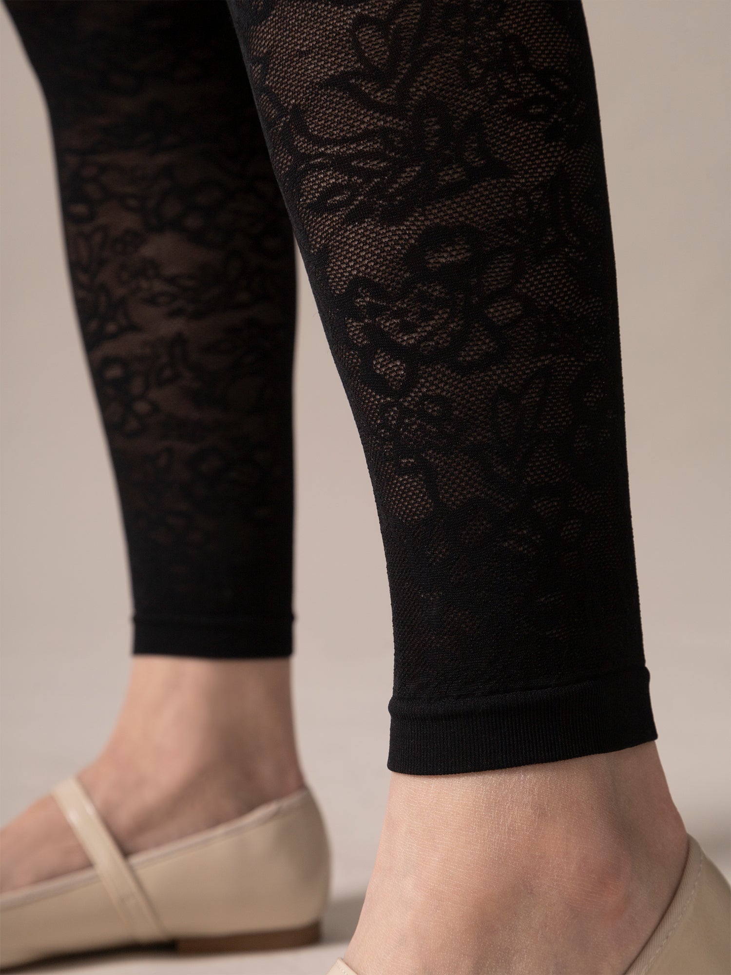 Collant sans pieds dentelle florale contour modelant - Noir